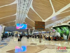 广州白云国际机场年旅客吞吐量首次突破8000万人次